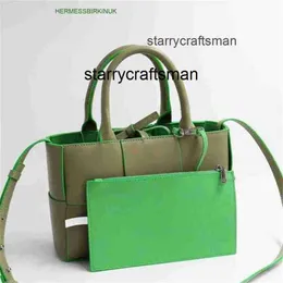 Italien Jodie Hangbag Botte Totes Umhängetasche Pendler Luxus gewebte Designer-Mumienhandtasche Große Kapazität Ledertasche Farbe Gitter Schulter WN-KJMJ