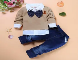 Kinderkleidungssets für Jungen, Gentleman, Fliege, gefälschtes zweiteiliges Hemd, hübsche Jeans, 2 Stück, hochwertige Jungen-Boutique-Kleidung, Childre9553443
