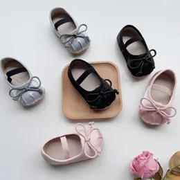Baby Girl Shoes Comfortable Ballet Princess Butterfly-knot Velvet Soft Sole Toddler Shoes Fashion First Walkers Kid Shoes 240227