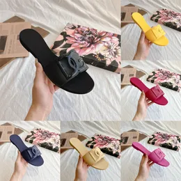 designerskie kapcie Niski obcasy Kobiety Sandały Sandały Dam Luksusowy moda Sandles Summer Flat Rube Outdoor Buty plażowe boki peptople claquette