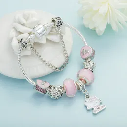 Klassische Markenarmbänder, rosafarbenes Cartoon-Perlenarmband, Großhandelsarmbänder aus Legierung mit Kitty-Anhänger, entworfen für Damen, Boutique-Schmuck