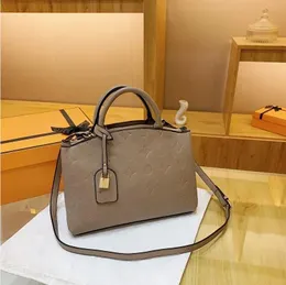 Luxurys Handbag Bags Women Embossing Designer Handbags Genuine Leather Shoulder Messenger Bags PETIT PALAIS Tote GRAND PALAIS Satchel