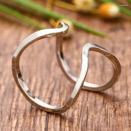 Pierścienie klastra moda prosta nieregularna etniczna akcesoria na palec palec prezenty vintage srebrny kolor pierścionka knukielnego dla mężczyzn kobiety