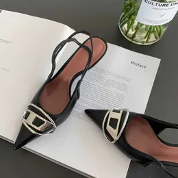 Scarpe eleganti tacchi alti 2024 Nuove donne primavera Décolleté Fibbia Designer Slingback Sandalo Elegante punta a punta Abito da donna Ciabatte Scivoli Scarpe Tacons Mujer