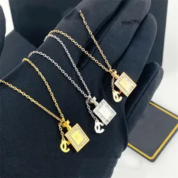 cclies channel chanelliness Designer Necklace Pendant Necklaces Fashion Jewelry for Women Rise Gold Sier Perfume Pineapple Stainless Steel