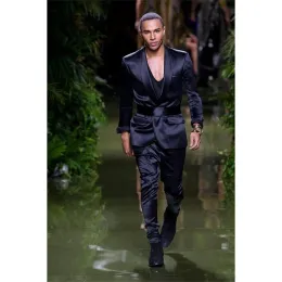 Suits 2023 Yeni lacivert Men Suit 2 PCS Set İpek Saten Tasarımcı Parti Giyim Kemer Moda İş Şal Kapan Ceket Blazer Pantolon