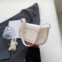 Tasarımcı Çanta Omuz Çantası Şık Crossbody Çanta Koltuk altı dingdang çanta sıcak satış niş küçük çanta çok renkli modaya uygun ve kişiselleştirilmiş dokulu kadın çanta