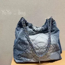 Cosmetic Bags Cases Luxury Brand Denim Shoulder Classic Jean Shopping Totes Bag With Purses Inside Silver Chain Hardware 2024 New Casual Handbags
