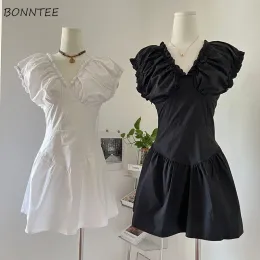 Klänning fransk stil sommar mini klänning kvinnor sexig vneck vintage söt streetwear aline enkla rufsar designade chic populära heta ootd
