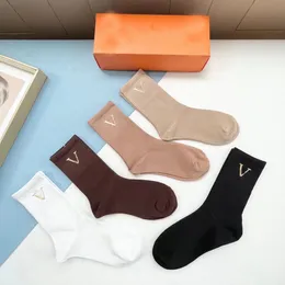 Top Designer mens and womens socks, black white brown khaki champagne 5 colors sports socks letters comfortable pure cotton breathable socks 5 pieces per box Hosiery