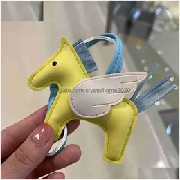 Keychains Lanyards Luxury Pu Leather Angel Wings Flying Horse Car Keychain For Ladies Rodeo Bag Charm Rearview Mirror Pendant Cute Dr Dhkvh