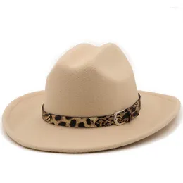 Berets Leopard Belt Fedora Hat Women Razem Brim Solidny kolor Jazz Top Autumn and Winter Panama dżentelmen