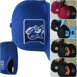 2024 All Team Fan's USA College Baseball Justerbar Alabama Crimson Blue Devils Hat On Field Mix Order Storlek Stängd platt Bill Bas Ball Snapback Caps Bone Chapeau A3