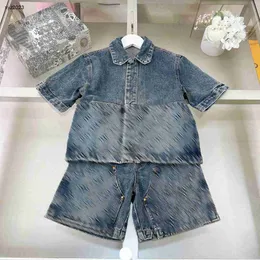 Fashion Baby Denim Zwei-teiliger Sommer-Kinder-Trails-Einrichtungen Größe 100-160 Logo Jacquard Jungen Kurzarm Shirt und Shorts 24 Feb220