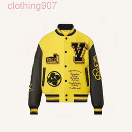 Designer 24SS Hot Mens and Womens Jackets Letters de moda Bordado de retalhos de retalhos de beisebol camisa de couro amarelo de serviço pesado