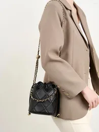 Kvällspåsar Fashion Mini Bucket Crossbody Forwomen Luxury Designer Shoulder Messengerbags Kvinnkedjor Purs och handväskor