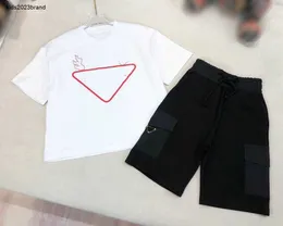 Nya Baby Designer Tracksuits Minimal Design Child Summer Set Kids Size 100-160 cm Geometric Printing Kids T Shirt and Shorts 24Feb20