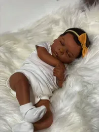 19 in afroamerikansk docka romy svart hud återfödd baby färdig född med rotat hår handgjorda leksaksgåva för flickor 240223