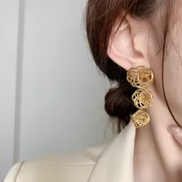 Ohrringe Designer für Frauen 2024 Persönlichkeit aushöhlen 3D Ring Blume Quaste Ohrringe Kette mit Box