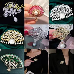 Brooches A Variety Of Exquisite Gorgeous Fan-shaped Ladies Inlaid Zircon Pearl Pendants Simple Elegant Suit Shirts Jewelry Gifts