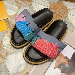 Designer Slippers Women Couples Comfort Pool Pillow Home Slippers Womens Leather Slides Platform Sandal Summer Flat Shoes Fashion Beach