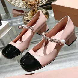 söta kvinnor Mary Janes Round Toe Patchwork High Heels High Quality One Belt Buckle Strap Lovely Pear Decor Spring Summer Ladies Outside Dress Pumpar