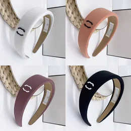 Luxury Designer Headbands Hair Hoop Barrettes Clips Hair Clip Designer Hairjewelry Hair Band Princess Hairwear Lovers Fashion Accessories