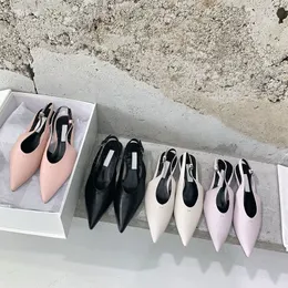 Pelle di pecora a punta di alta qualità Sandali slingback stile semplice Fibbia con cinturino posteriore in pelle Tacchi bassi Scarpe eleganti Sandali con tacco firmati di lusso da donna Calzature di fabbrica