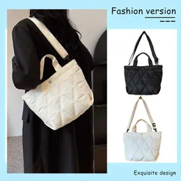 Duffel Bags Ladies Diamond Lattice Hobo Bag Large Capacity Tote Adjustable Strap Casual Handbag Single Shoulder