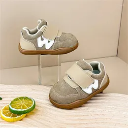First Walkers Spring Baby Shoes Leather Toddler Girls Boys Footbare Soft Sole Fashion Little Kids Sneakers