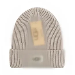 Nuovo design Designer Beanie Lettera Classica Caponi del cofano a maglia G per uomo Womens Autunno inverno caldo ricamo di lana spessa coppia di cappelli di moda Street Cappelli UG19