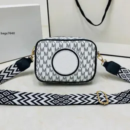 デザイナーショルダーバッグメンズレディセックスユニセックスディスコソーホーカメラバッグ高級ハンドバッグトップ品質の革のクロスボディ財布の刺繍文字マーク