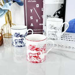 Керамическая чашка для кофе в европейском стиле, 300 мл, чашка для питья молока с ручкой, домашний офис, завтрак, пара, чашка, новинка, подарочная коробка