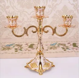 Posiadacze świec Europa 3/5 ramię złota biała metal Candelabra Candlestick Holder for Home Decoration ZT138