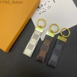 Keychains Lanyards SSYY Handmade keychains luxury designer lanyards metal buckle leather unisex keyring fashion accessories 240303