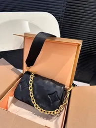 24SS Women's Luxury Designer Cow Leather Embroidered Handbag Women's Handbag Crossbody Shoulder Bag Remove The Strap To Become A Dinner Clutch Bag 19CM
