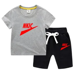 T-shirt estiva per bambini nuovi Pantaloncini T-shirt in cotone a maniche corte per bambini Pantaloni Tuta Ragazzi e ragazze Vestiti per bambini Set casual in due pezzi