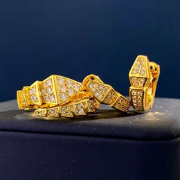 Snaketail مقياس مصمم خاتم للمرأة مطلي بالذهب 18 كيلو الحجم 6 7 8 8 8 أزياء عداد الأزياء الحجم الأوروبي مصمم هدية رائعة مع مربع 006