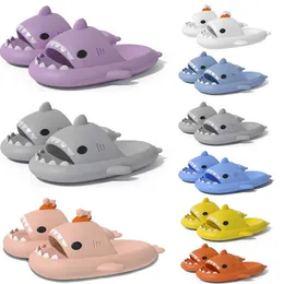 Gratis fraktdesigner Shark Slides Sandal Sandvar Sumpter för män Kvinnor Gai Sandals Pantoufle Mules Män kvinnor tofflor tränare flip flops Sandles Color103