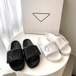 Sapatos de desenhista de luxo Bolha Sapato Casual Estilo Europeu Triângulo Chinelos Homens Mulher Tamanho Fundo Grosso Flat Slides Travesseiro Conforto Macio Senhora Sandálias Salto Alto 35-40