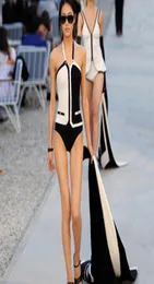 2019 Designer de Luxo Swimwear Maiô Backless Preto Branco Triângulo Biquíni One Piece Swimwear Mulheres Colete Sexy Beach Swim Wear Bat9680710