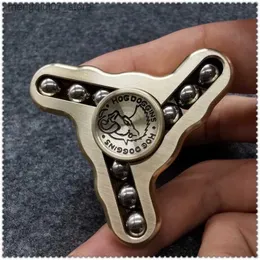 Beyblades Metal Fusion Fingerspitzen-Gyro für Erwachsene, vergriffener EDC-Finger aus Titanlegierung, nützliches Werkzeug zur Druckreduzierung, dreiblättriger Wildschwein-Kupfer-Gyro L240304