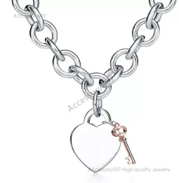 Designer Jewelry Collacedesigner Necklace Necklace Single Peach Heart Woman in acciaio inossidabile designer gioiello di San Valentino regali di Natale con scatola all'ingrosso