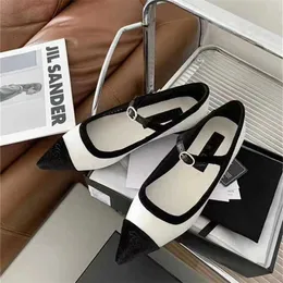 Sports shoes 2024 Small Fragrant Single-Shoe Womens Pointed Spring New Light Cut Color-blocking Slotted Buckle Mary Jane Versatile Flat Shoes