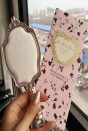 2022 Nyaste ankomst Laduree Les Merveilleuses Hand Mirror N Cosmetics Makeup Compact Vintage Plastic Holder Make Up Pocket Mirror5865722