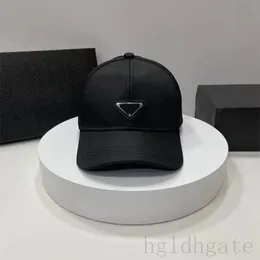 Lüks Snapback Şapka Üçgen Re Nylon Tasarımcı Şapkalar Kadınlar için Yaratıcı Pratik Pratik Çok Yönlü Gorra Sıradan Emaye Beyzbol Kapakları Kubbeli Tasarım PJ033 G4