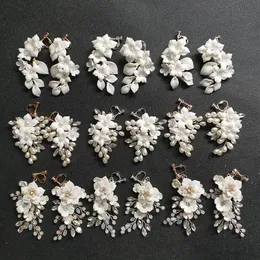 SLBRIDLE HANDMADE RHINESTONE Crystals Pearl Cerram Flower 신부 신부 귀걸이 웨딩 샹들리에 귀걸이 패션 여성 보석 240227