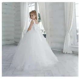 Abiti da ragazza Abito con fiori soffici bianchi Cintura con fiocco in tulle Matrimonio Elegante regalo per il primo abito da festa di compleanno eucaristico per bambini