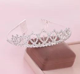 Silber Mädchen Kopfschmuck Prinzessin Krone Blumenmädchen Haarschmuck für Hochzeit Kleine Tiaras Kristall Kinder formelle Kleidung mit Kämmen6270186