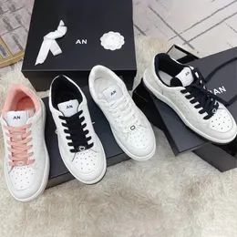 luxury Designer Lambskin new leather mens sneaker white run shoe flat sole thick flatform casual shoe lace-up womens tennis basketball shoes breathable with hole